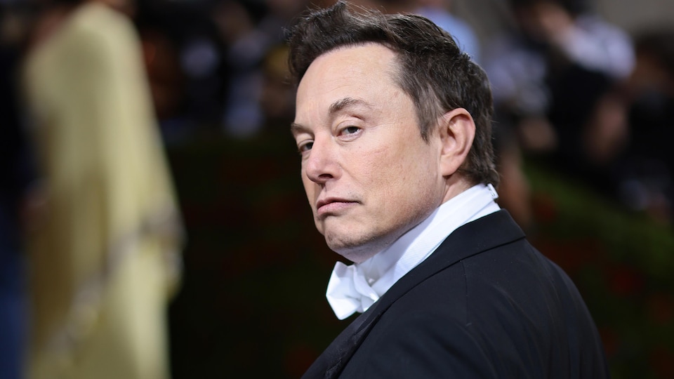 Elon Musk met fin à l'accord de rachat de Twitter, le réseau social prévoit une action judiciaire